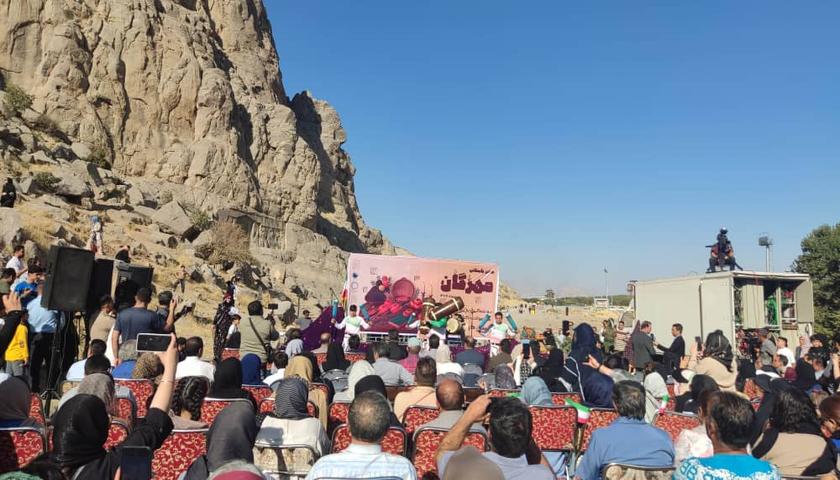 جشن مهرگان در مجموعه تاریخی فرهنگی بیستون برگزار شد