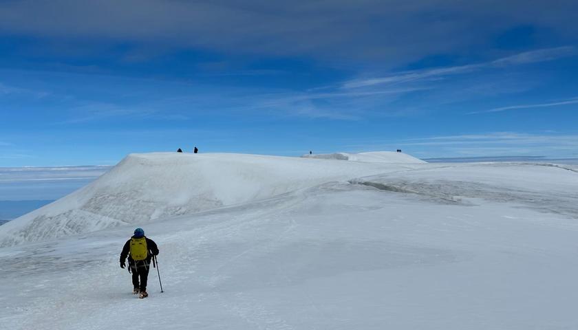 کوه، میدان قدرت نیست؛ مدرسه‌ی تواضع است