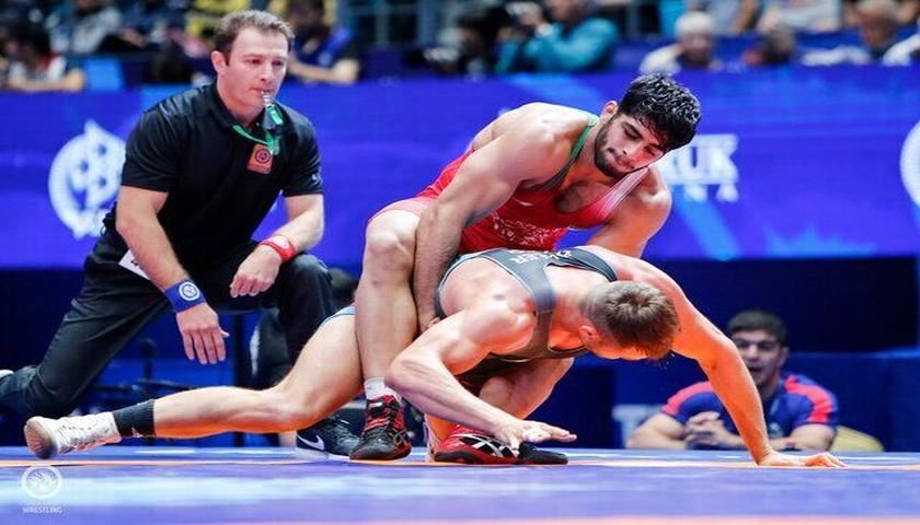 مبین عظیمی؛ ورزشکار سقزی به مدال طلای کشتی آزاد جهان رسید