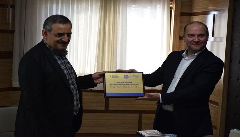 اجرای پروژه‌های مشترک زبان و ادبیات روسی، فارسی و کُردی در توافق دانشگاه کردستان و فدرال اورال روسیه