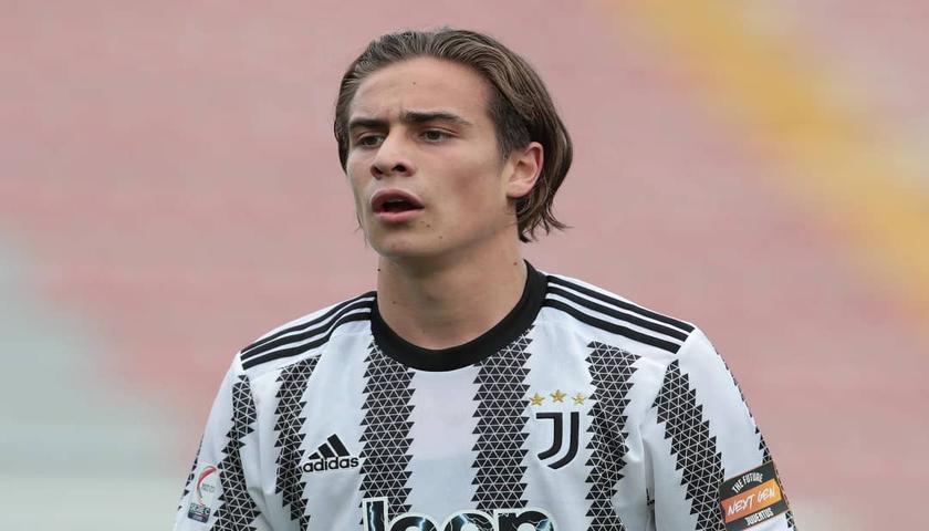 یاریزانێکی تورکی پێشنیار کرایە یانەی ڕیال مەدرید