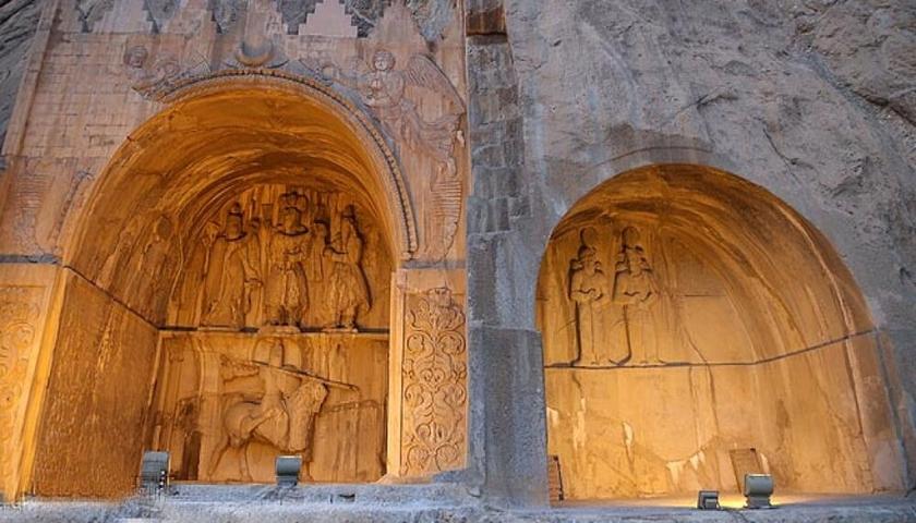 تاقەوسان شوێنێکی مێژوویی و گەشتیاری