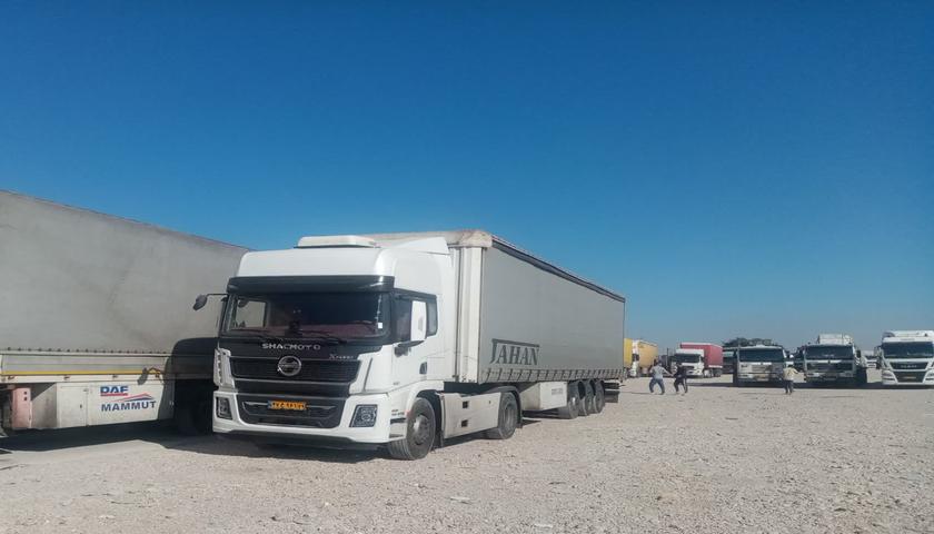 صادرات ۲۵۵ هزار کامیون کالا از مرزهای کرمانشاه به عراق