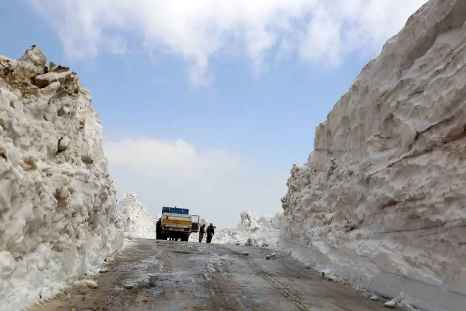  راهداری زمستانی بدون مرز در کردستان؛ همکاری استان‌های همجوار برای بازگشایی راه‌ها