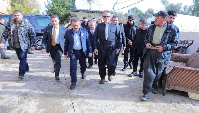 وزیر آموزش عالی اقلیم کردستان ۴۰۰ میلیون دینار به چمچمال اهدا کرد