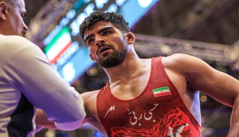 طلای رنکینگ اتحادیه جهانی بر گردن کشتی‌گیر کردستانی