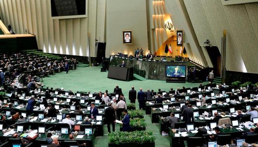 تصویب طرح تعلیق همکاری با آژانس بین‌المللی انرژی اتمی در مجلس ایران
