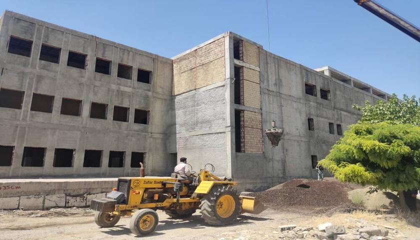 ضرب‌الاجل استاندار برای تکمیل کتابخانه مرکزی کرمانشاه/ هدف‌گذاری برای بهره‌برداری در سال آینده