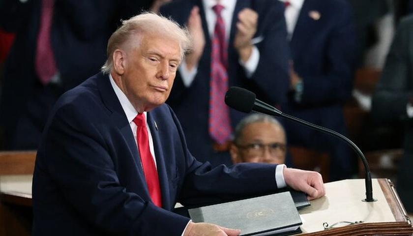 ترەمپ لە وتاری ساڵانەی بۆ کۆنگرێس: مووشەکەکانی ئێران بەم زووانە دەگەنە ئەمریکا / دیپلۆماسی لەگەڵ ئێران کاری لەپێشینەیە