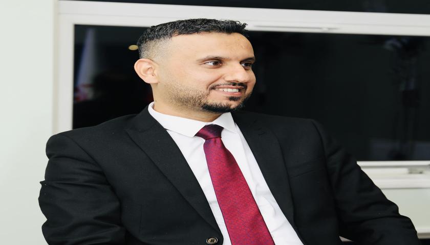 چاوەڕێمان دەکرد دۆناڵد ترەمپ رژێمی ئێران بگۆڕێ کەچی خەریکە رژێمەکەی خۆی (ئیدارەکەی) دەگۆڕێ!