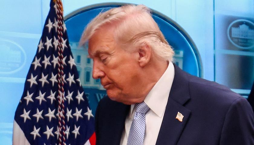  عقب نشینی حقیرانه ترامپ/ پیشنهاد 10 بندی ایران مبنای مذاکرات