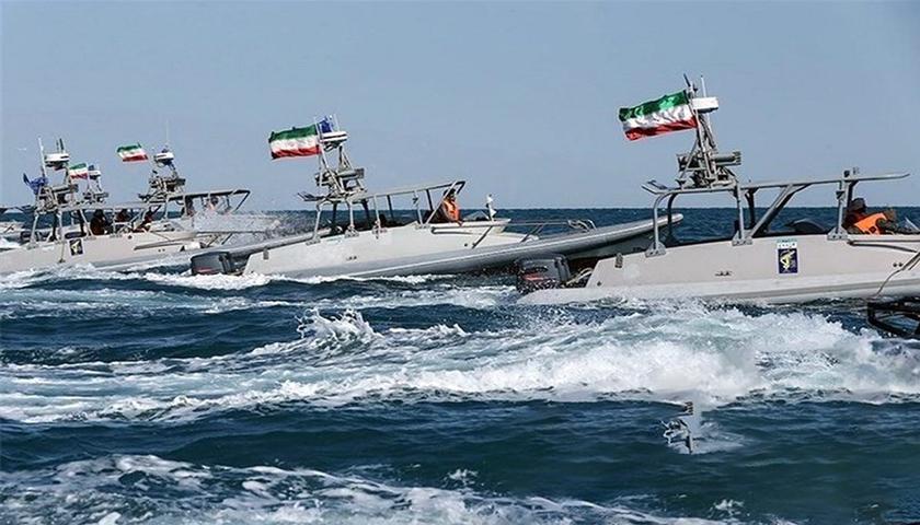 سوپای پاسداران دەستی بەسەر دوو کەشتی سەرپێچیکاردا گرت 