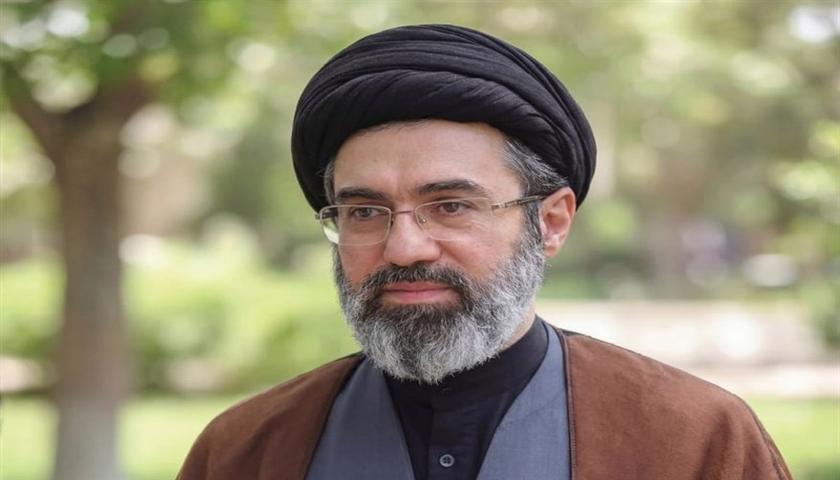 رهبر انقلاب: با شکست مفتضحانه‌ی امریکا فصل نوین خلیج فارس و تنگه هرمز در حال رقم خوردن است