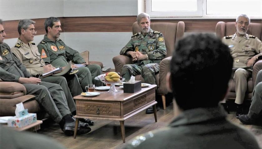 فرمانده کل ارتش: این جمهوری اسلامی است که تمامیت ارضی ما را حفظ کرده است