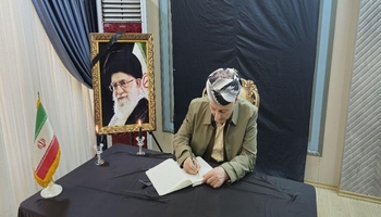 حضور شیخ حسین نقشبندی رهبر طریقت رشید لولان عراق و‌ ه‍یئت همراه، در سرکنسولگری ایران 