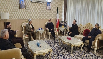 حضور شیخ حسین نقشبندی رهبر طریقت رشید لولان عراق و‌ ه‍یئت همراه، در سرکنسولگری ایران 