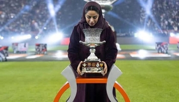 سعودیە شانەی هەنگوێنی ڕیاڵ مەدرید و بەرشەلۆنەیە