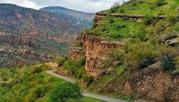 بۆزین و مەرەخێڵ؛ گەوهەرە سەوزەکەی هەورامان و بەهەشتی گەشتیاری سروشتی، لەسەر سنووری ئێران و عێراق