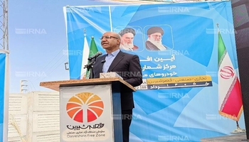 پارێزگاری کرماشان؛ بەدواداچوون بۆ هاتووچۆی ئۆتۆمبێلەکانی ناوچەی ئازادی قەسرشیرین لە ئیلام، کوردستان و ئازەربایجانی ڕۆژئاوا دەکەین