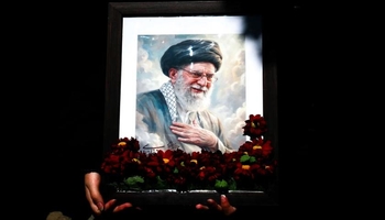 ئارامی هەتاهەتایی ڕێبەری شەهید لە تەنیشت مەزارگەی ڕەزەوی