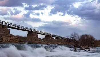پل تاریخی خسرو